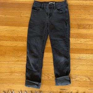 Levi blacks jeans